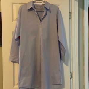 Caryn Lawn Preppy Star Dress Light Blue relaxed with pockets sleeves